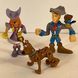 Scooby Doo Hanna Barbera Set of 3 Action Figures Jointed  Approximately 3 inches